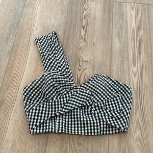 One shoulder crop top